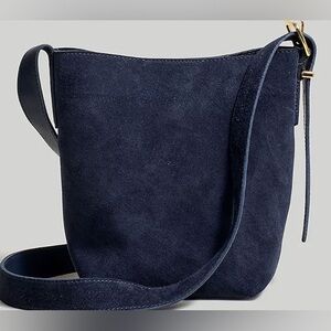 Madewell essential mini bucket tote bag in Navy